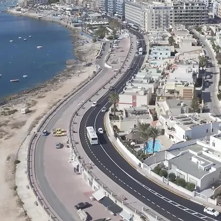 Kennedy Court - Prime Location - Bus Terminus Appartement St. Paul's Bay Buitenkant foto